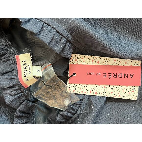 Andree by unit Dream Of The Day Charcoal Gray Blouse size Small - Picture 10 of 10